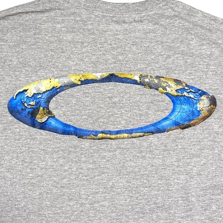 【USED】00's OAKLEY "WORLDWIDE" Ellipse Globe Graphic L/S T-Shirt