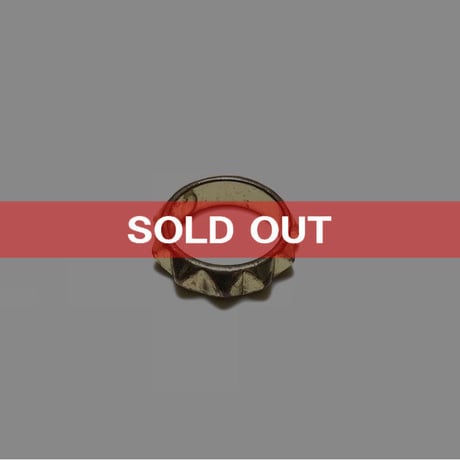 【USED】PYRAMID STUDS RING