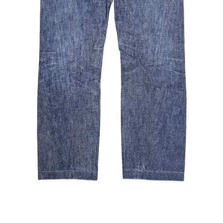 【USED】00's EURO Levi's Twist-Seam Straight Denim