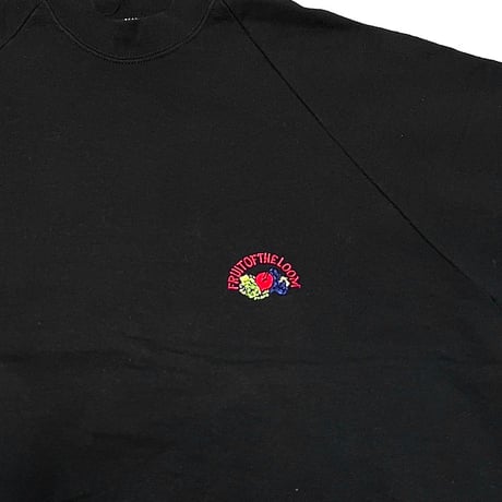 【USED】90'S FRUIT OF THE LOOM ONE POINT EMBROIDERY SWEATSHIRT MADE IN IRELAND