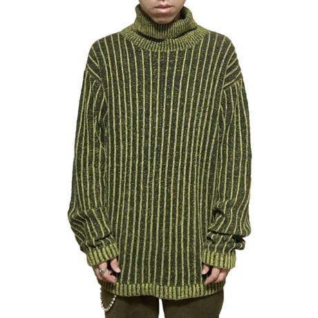 【USED】OVERSIZED HIGH NECK KNIT TOP