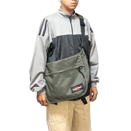 【USED】80'S-90'S EASTPAK NYLON SHOULDER BAG GRAY