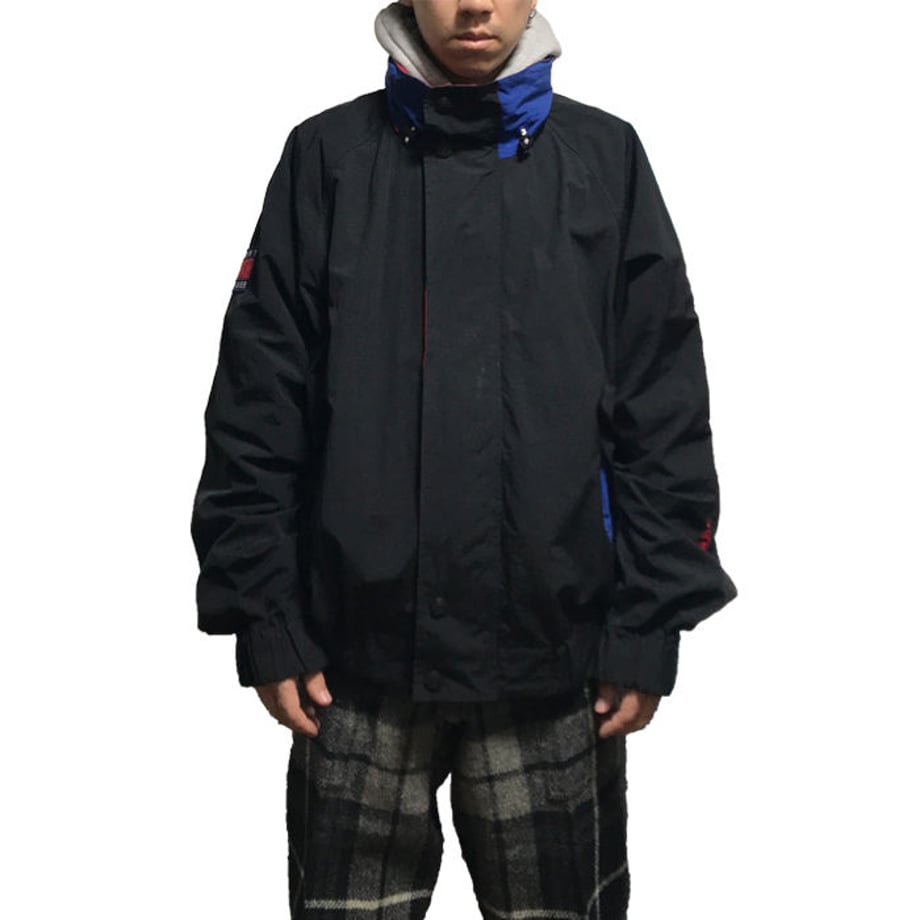 5bf1321250bbc321cc0000b5