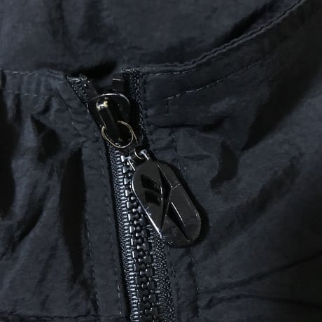 【USED】90'S REEBOK OVERSIZED NYLON JACKET BLACK
