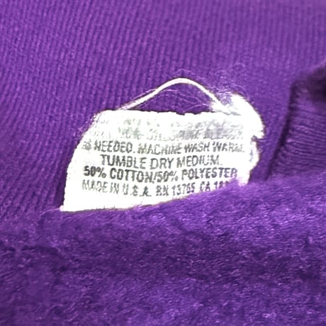 【USED】90's Calvin Peeing "Ford vs Chevy" Embroidered Sweatshirt