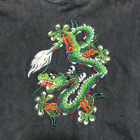【USED】90'S EMBROIDERY DRAGON L/S T-SHIRT