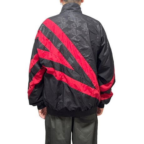 【USED】90'S OLD UMBRO BIG LOGO NYLON JACKET