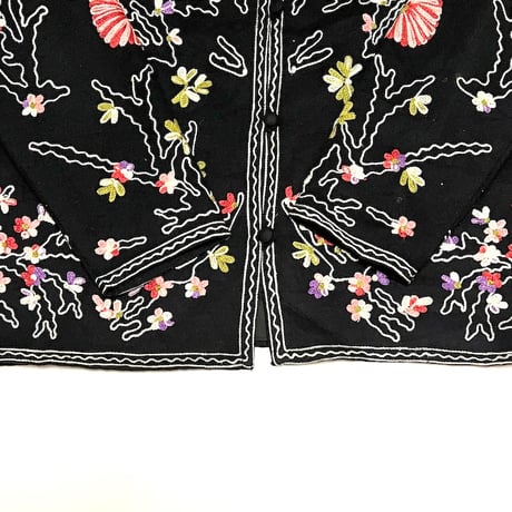 【USED】90's boston proper EMBROIDERY JACKET MADE IN INDIA
