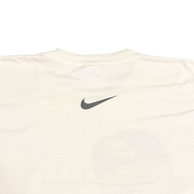 USED】90's NIKE BOY PEEING T-SHIRT | KONBINI