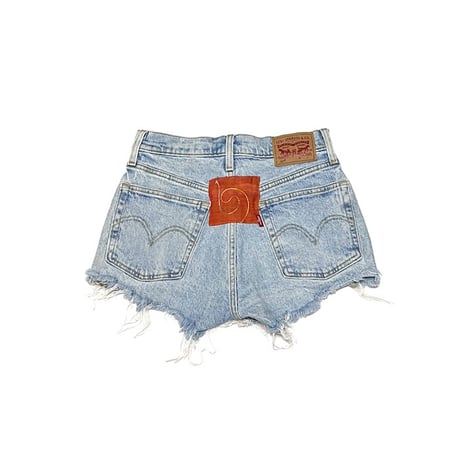 【USED】00's Levi's DENIM SHORTS with HIPPIE PARCHS