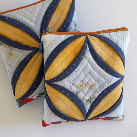 マリーゴールド ローズのポーチ  Marigold Rose Pouch