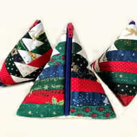 クリスマスツリのテトラポーチChristmas Tree pouch