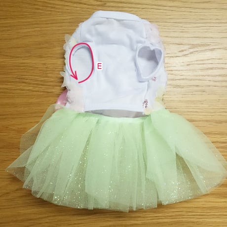 【犬のドレス】お花とリボンのグリーンラメチュチュサマードレス