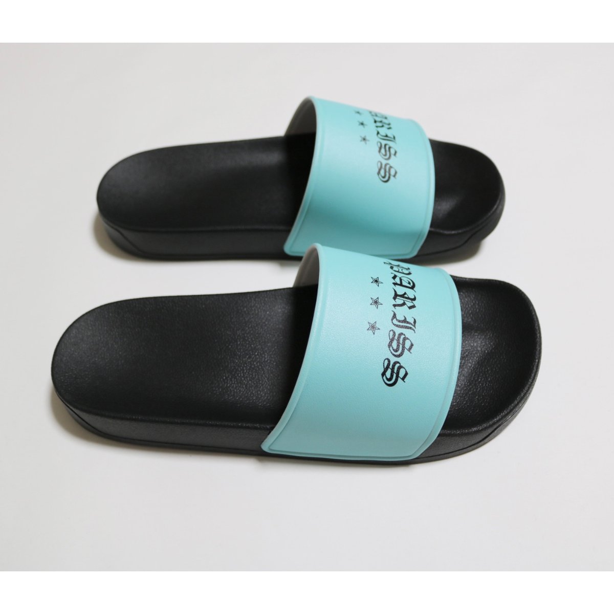 オールドイングリッシュシャワーサンダル【ブラック×ティファニー