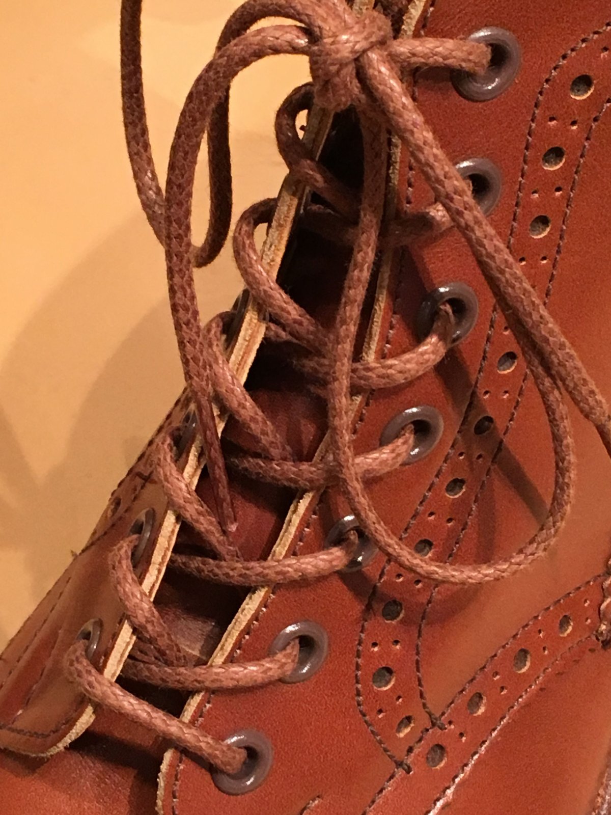 Brown shoelaces for Tricker's and others /トリッカー