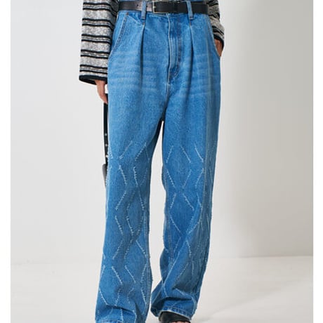 【YENN】[Y261-31001] LASER CUT WIDE DENIM