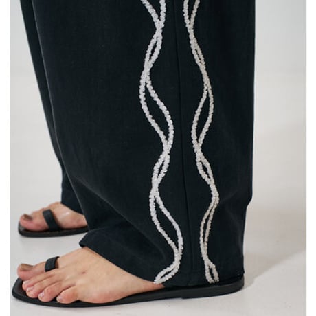 【YENN】[Y261-32004] CODE EMBRO PANTS
