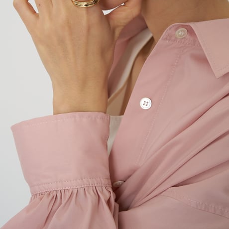【CHIGNON】[1261-017KK] ﾀｯｸﾎﾞﾘｭｰﾑｽﾘｰﾌﾞSH