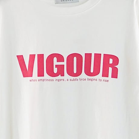 【CHIGNON】[8461-102KK] ”VIGOUR”ﾌﾟﾘﾝﾄTee