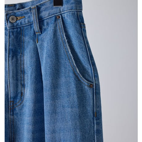 【YENN】[Y261-31001] LASER CUT WIDE DENIM