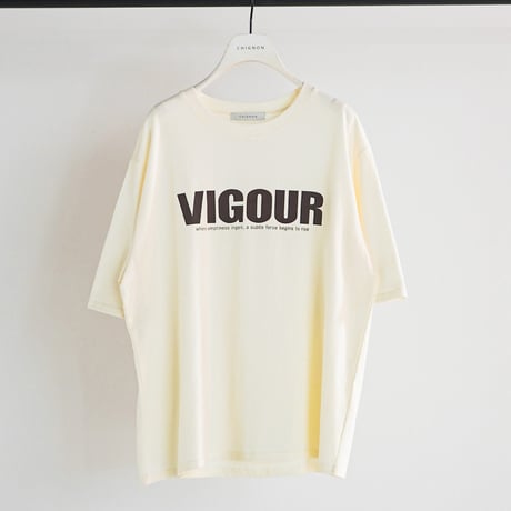 【CHIGNON】[8461-102KK] ”VIGOUR”ﾌﾟﾘﾝﾄTee