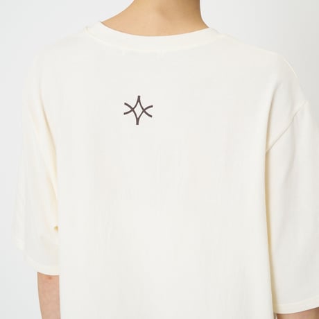 【CHIGNON】[8461-102KK] ”VIGOUR”ﾌﾟﾘﾝﾄTee