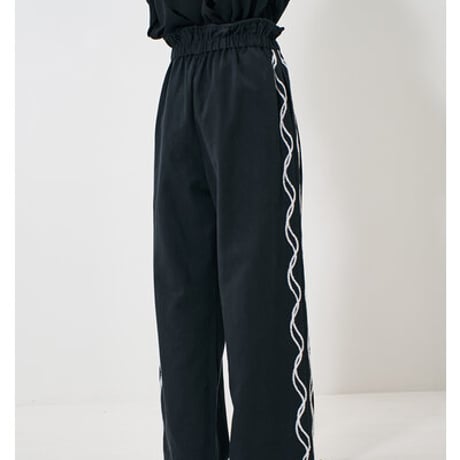 【YENN】[Y261-32004] CODE EMBRO PANTS