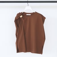 【CHIGNON】[8262-398GS] ﾒﾀﾙｸﾘｯﾌﾟ付きﾀｯｸTOPS