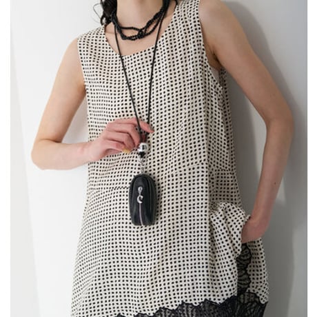 【CHIGNON】[0063-739SH] ﾎﾟｰﾁﾈｯｸﾚｽ&ｷｰﾎﾙﾀﾞｰ（ブラック×シルバー）