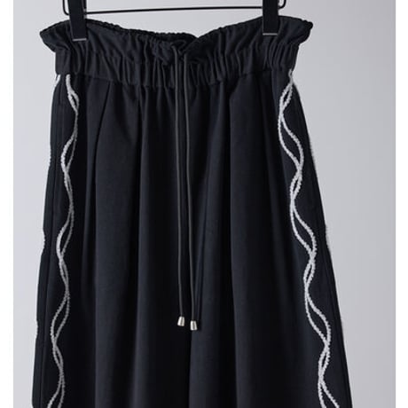 【YENN】[Y261-32004] CODE EMBRO PANTS