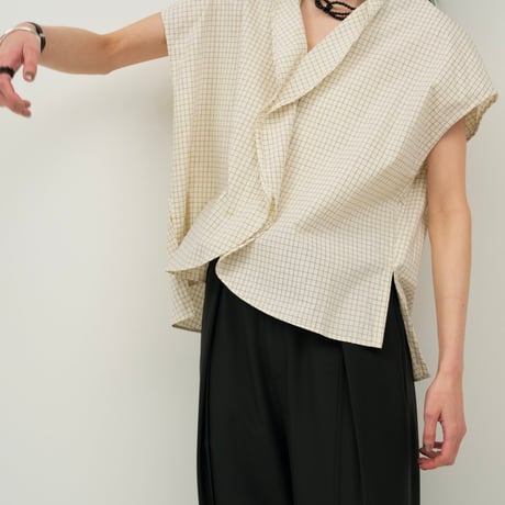 【CHIGNON】[1263-632MK] ﾗｲﾝﾌﾛﾝﾄｶｰﾌﾞﾍﾑｼｬﾂPO
