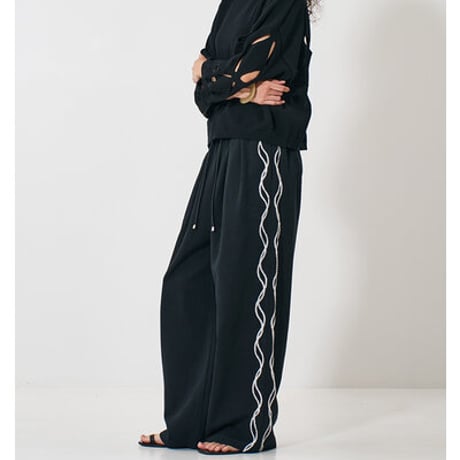 【YENN】[Y261-32004] CODE EMBRO PANTS
