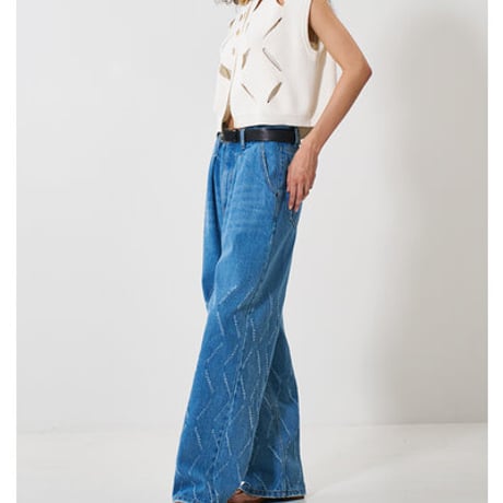 【YENN】[Y261-31001] LASER CUT WIDE DENIM