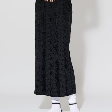 【CHIGNON】[2864-145GL] ﾍﾞﾛｱ刺繍ﾍﾟﾝｼﾙSK（ﾌﾞﾗｯｸﾜﾝｶﾗｰ）