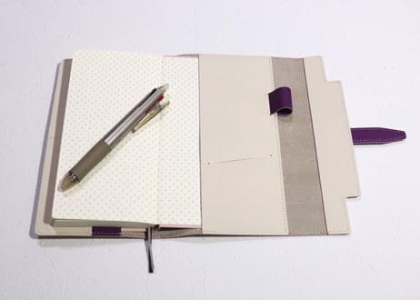 手帳カバー［ほぼ日手帳weeksサイズ］オフホワイト/パープル系 T875