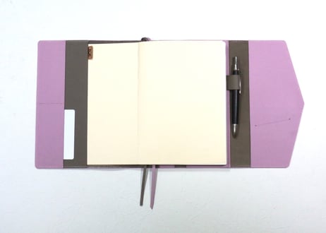 手帳カバー［A5/ほぼ日手帳カズンサイズ］T845　グレージュ/ピンク