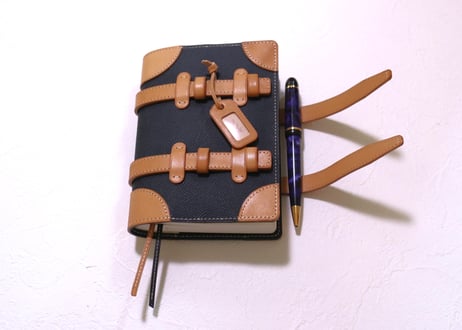 【カラバリあり】レトロなトランク風の手帳カバー　A6（ほぼ日手帳オリジナル）サイズ