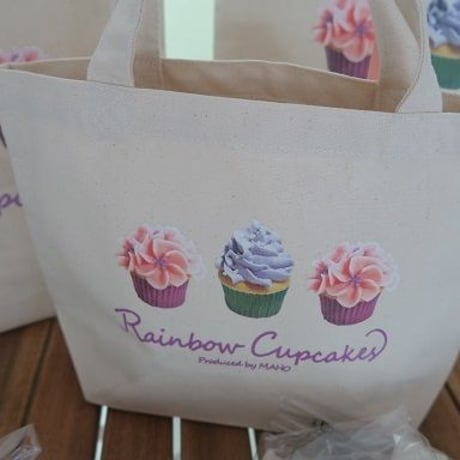 Bi's Japanese Gifts　オリジナルランチバッグ、Rainbow　Cupcakes　produced by Maho