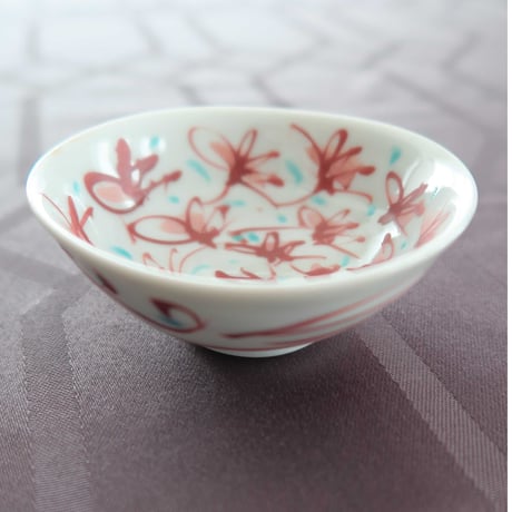 赤地健・ぐい吞み、九谷焼 赤地陶房、金沢 | Bi's Japanese Gifts