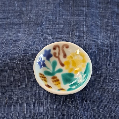 九谷焼豆豆皿　花文　、赤地　径、初お目見え