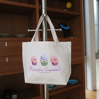 Bi's Japanese Gifts　オリジナルランチバッグ、Rainbow　Cupcakes　produced by Maho