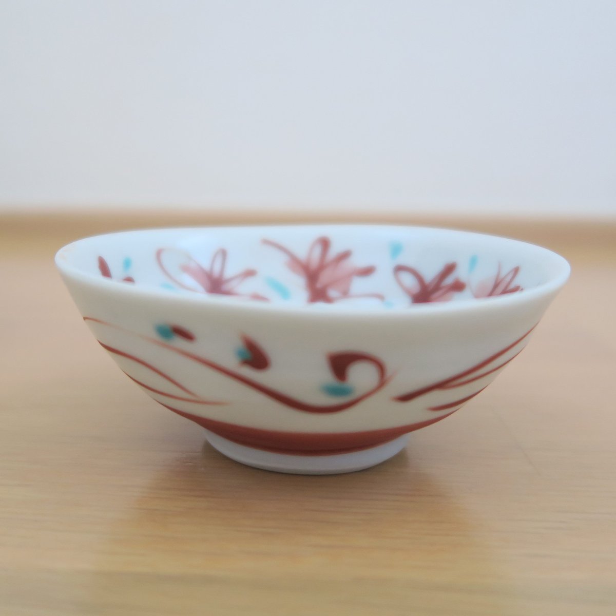 赤地健・ぐい吞み、九谷焼 赤地陶房、金沢 | Bi's Japanese Gifts