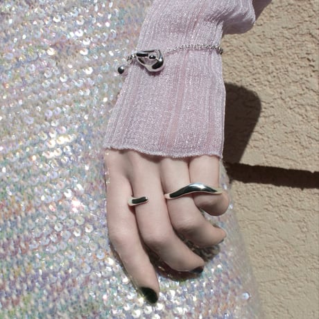 Metal art mantel bracelet