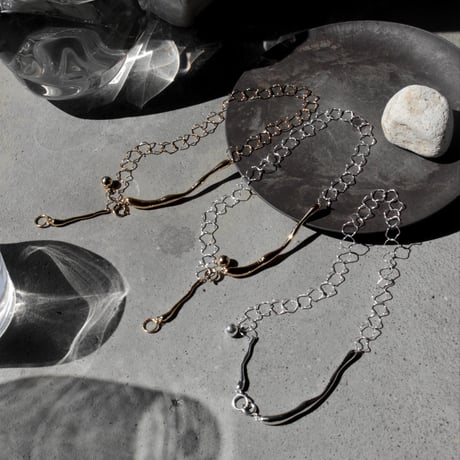 Dripping necklace