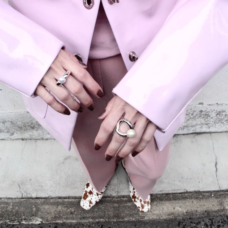 Horn pearl curve ring | Soierie Online Store Horn pearl curve ring | Soierie Online Store