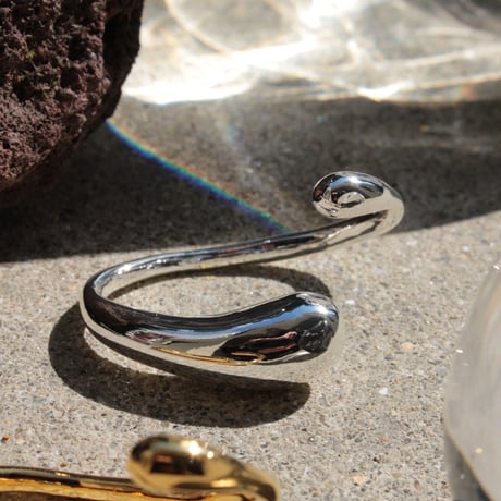 Moist drop w ring (one color)