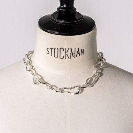 Connect loop necklace