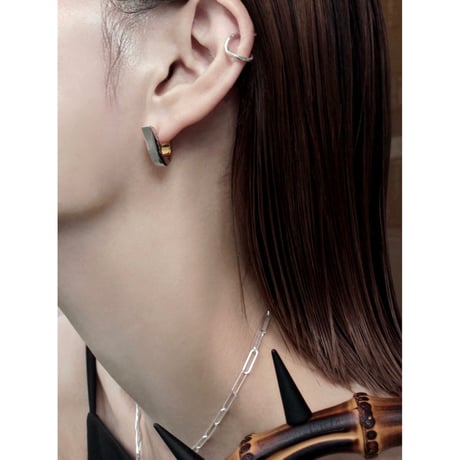 Vine hoop pierce (one color)