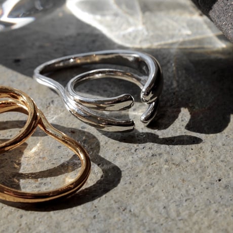 Fibula loop earcuff ring (one color)