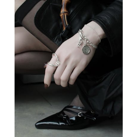 Key motif cuff ring